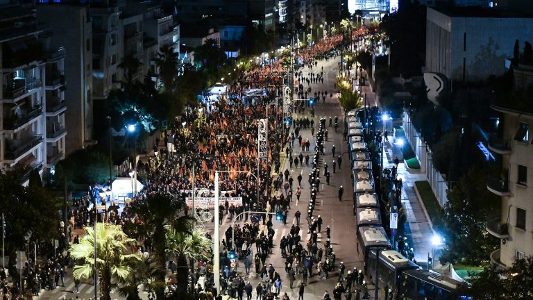 Manifestations anti-impérialistes massives dans toute la Grèce le 17 novembre en l’honneur du soulèvement polytechnique d’Athènes