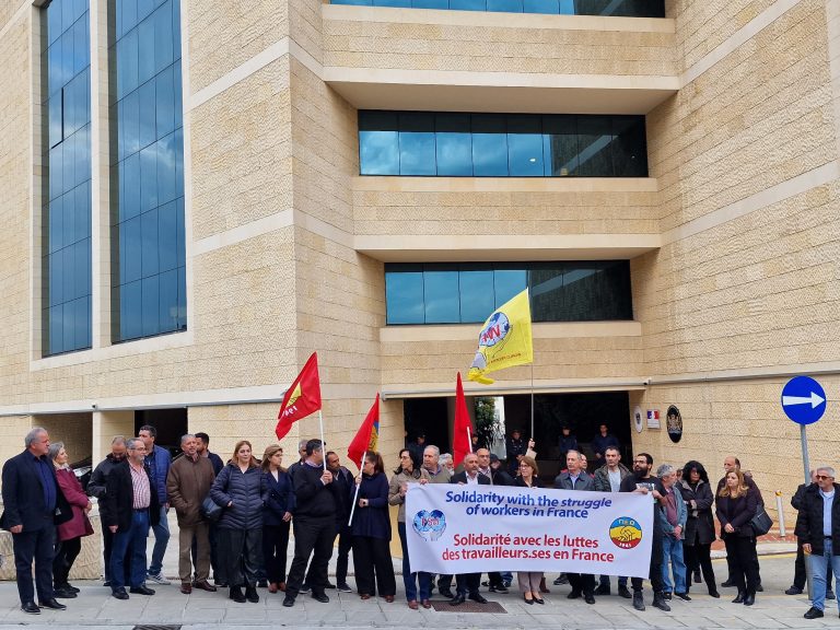 UITBB supports the workers’ struggles in France